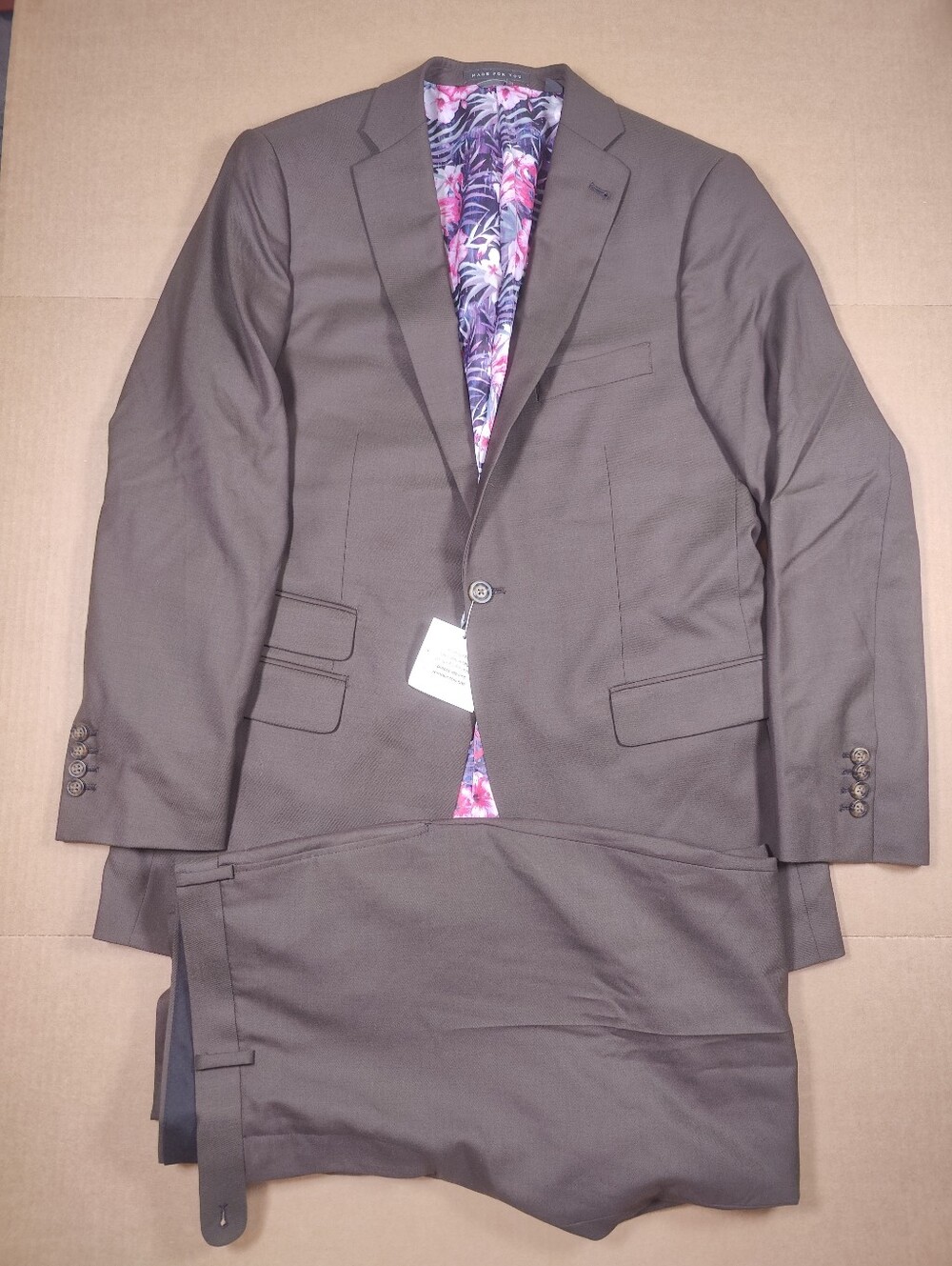 NWT Indochino 95% Wool 5% Cashmere Brown 2 Piece Suit Size 42R (38Wx31L)